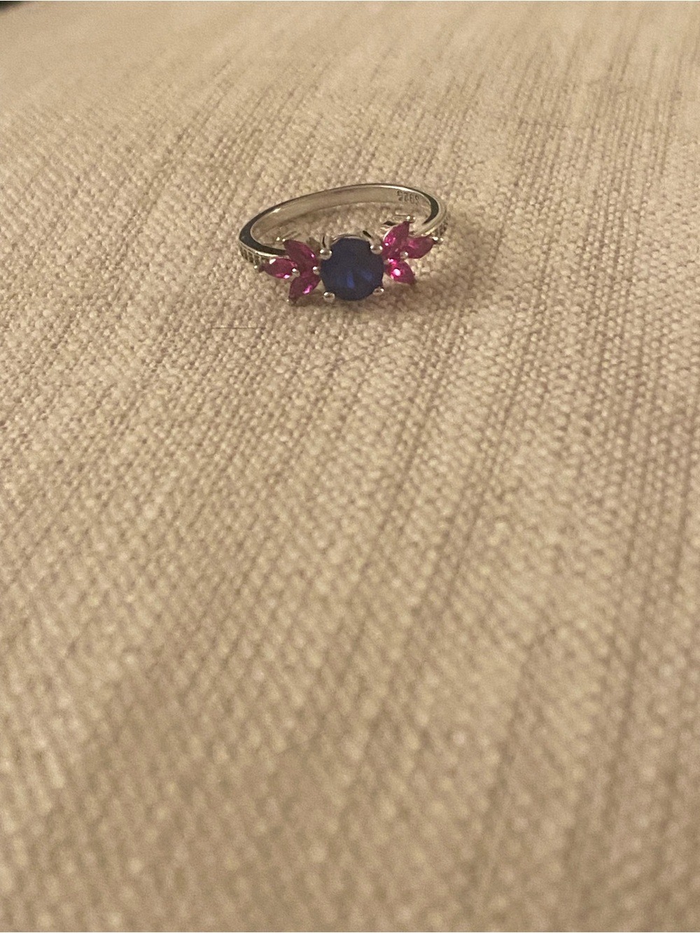 Gorgeous .925 Sterling Silver Blue Sapphire CZ & Ruby CZ Ring - Picture 10 of 10